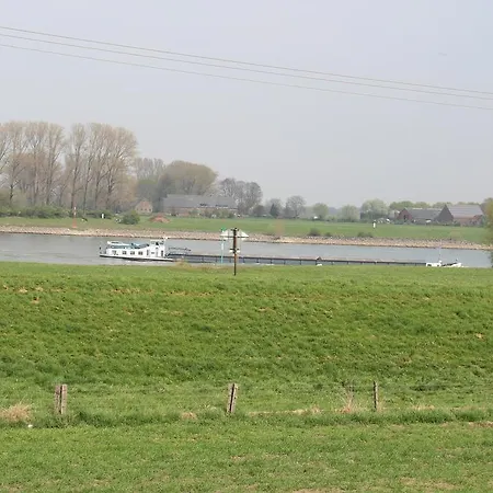 Haus Rheinblick 3* Grieth